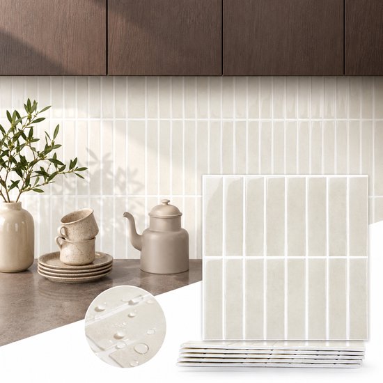 Nieuwe witte, beige, verticale tegels met witte voeg, 30,5 x 30,5 cm, op een aanrecht.