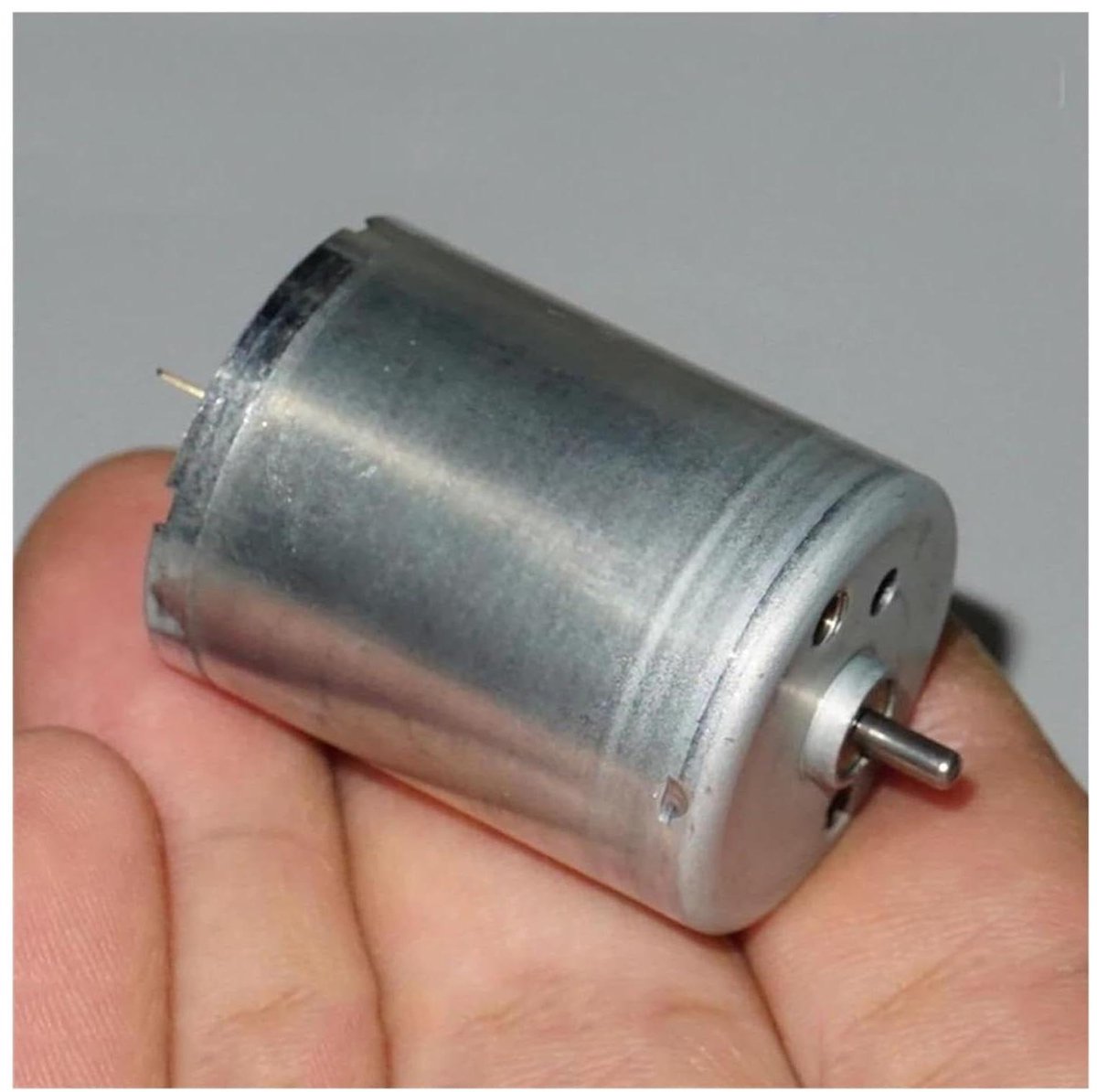 Mini Elektromotor - Kleine Motor - Modelbouw Projecten - Laag Geluidsniveau - 3-6V 10600RPM - Zilverkleurig