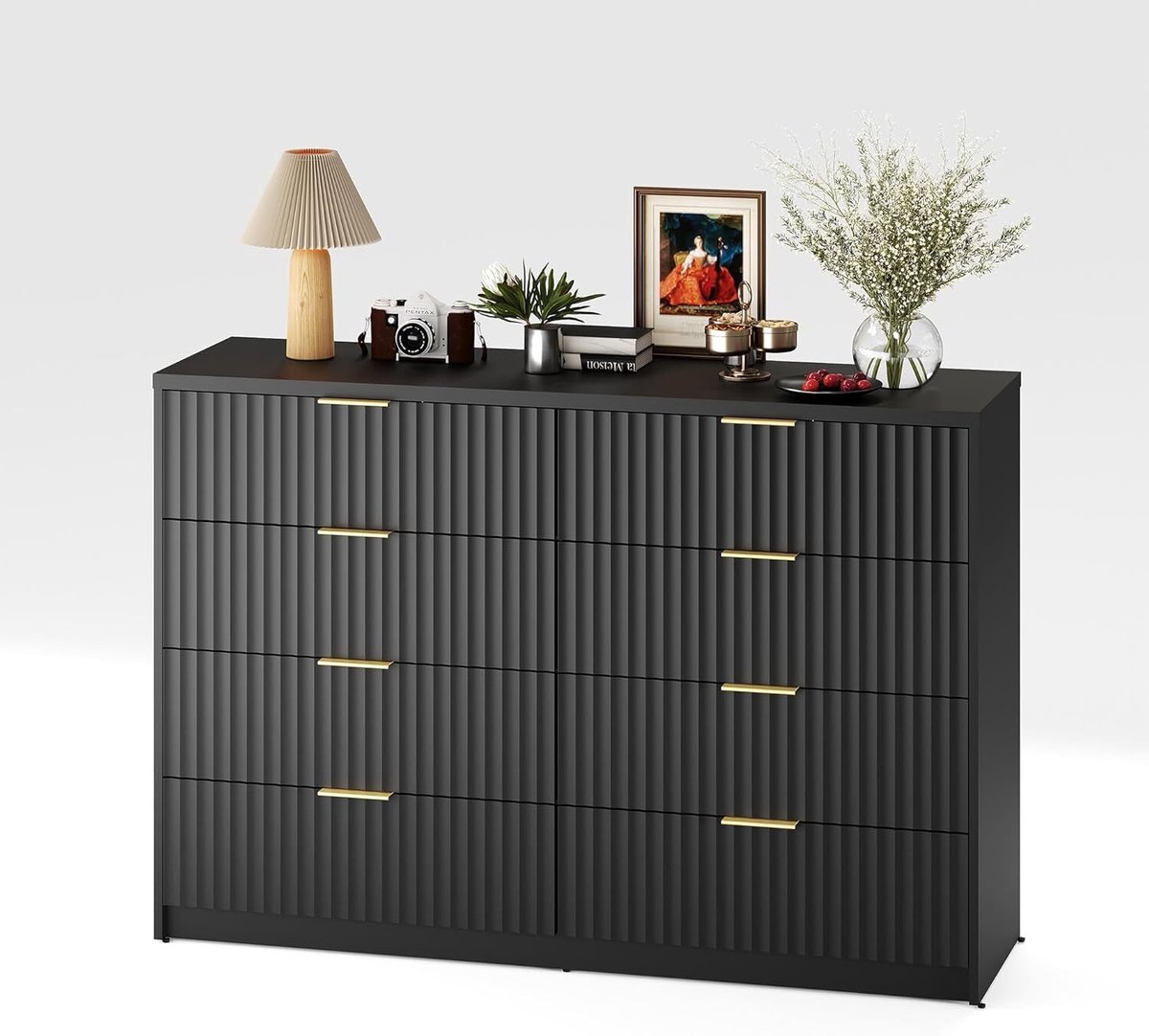 Ladekast met 8 Laden – Modern Zwart Dressoir met Geribbelde Fronten – Commode met Platina Accenten – Kast voor Slaapkamer, Woonkamer en Hal
