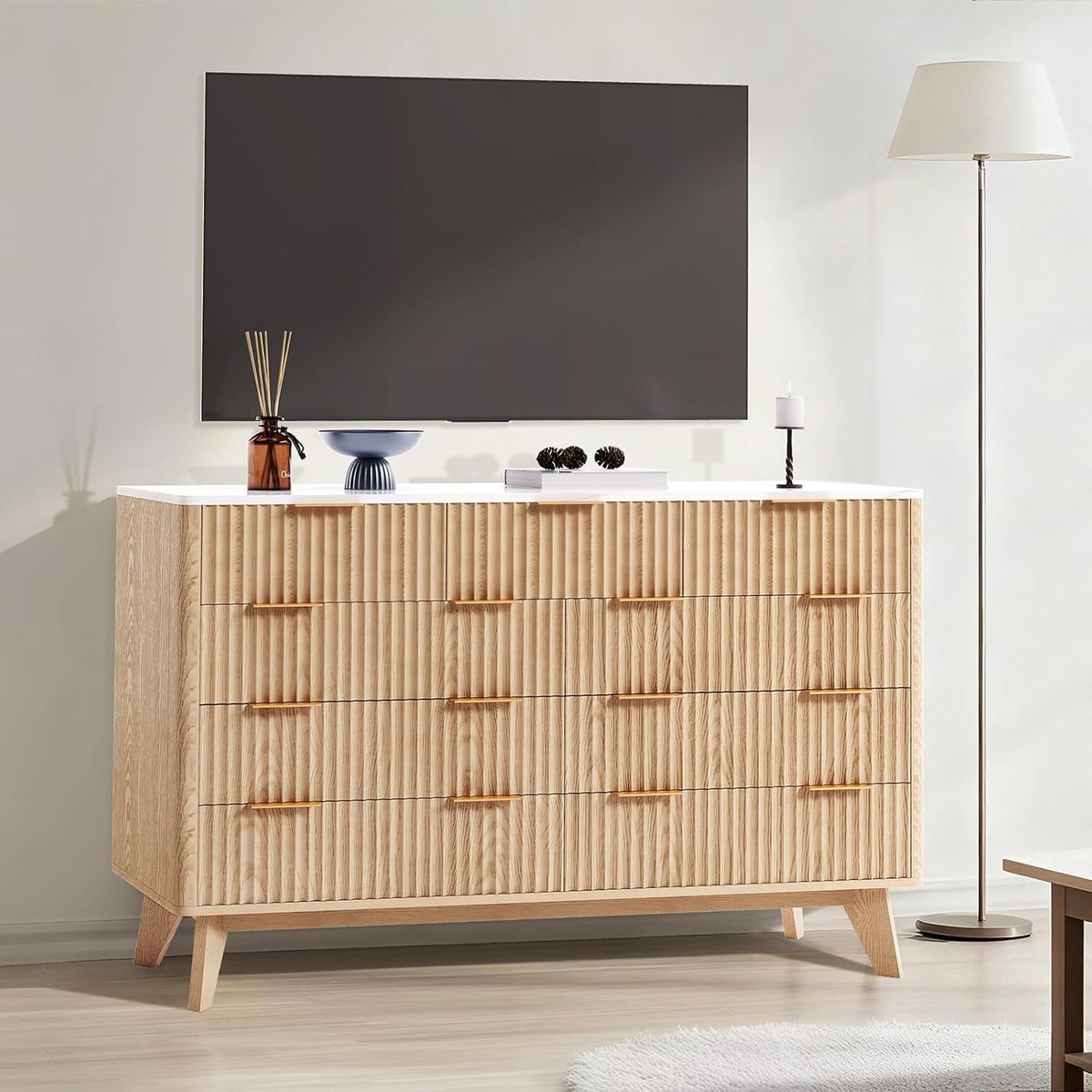 Modern Dressoir met 9 Laden - Ladenkast met Marmerlook Bovenblad - Eiken Design Kast met Ronde Hoeken - Commode voor Slaapkamer en Woonkamer - 137 x 40 x 81,5 cm