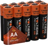 Groep van 10 zwarte en oranje Voltière AA 1.5V lithium batterijen met '10x AA Lithium 3000 mAh' sticker.