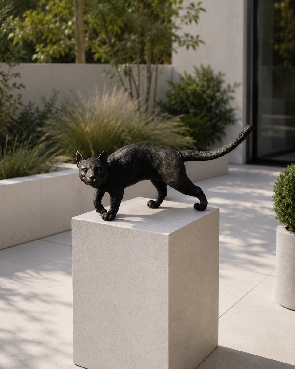 brons beeld gekleurd - lopende kat - bronzartes - 23 cm hoog
