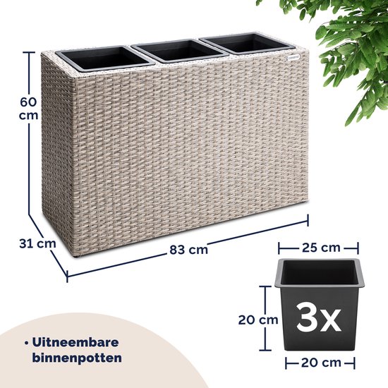 Afmetingen van beige plantenbak met vlechtstructuur: 83x31x60cm. 3 uitneembare binnenbakken van 25x20x20cm.