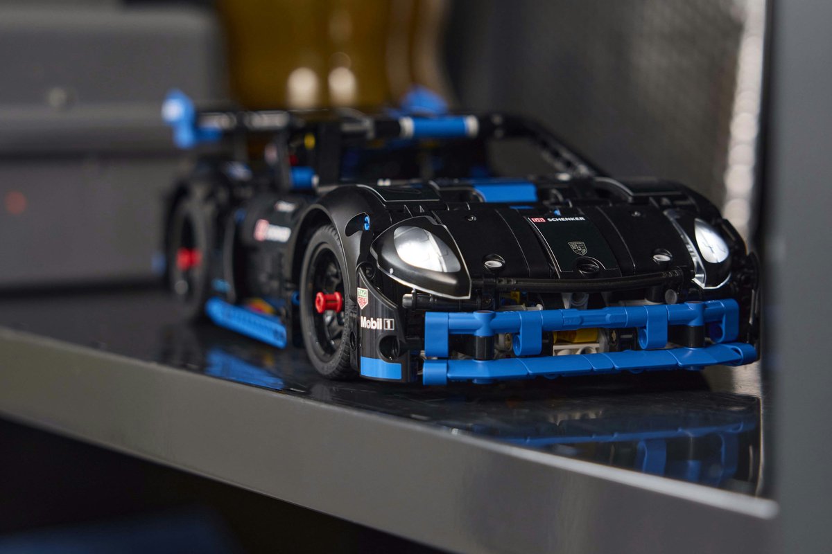 LEGO Technic Porsche GT4 e-Performance racewagen 42176 — afbeelding 23