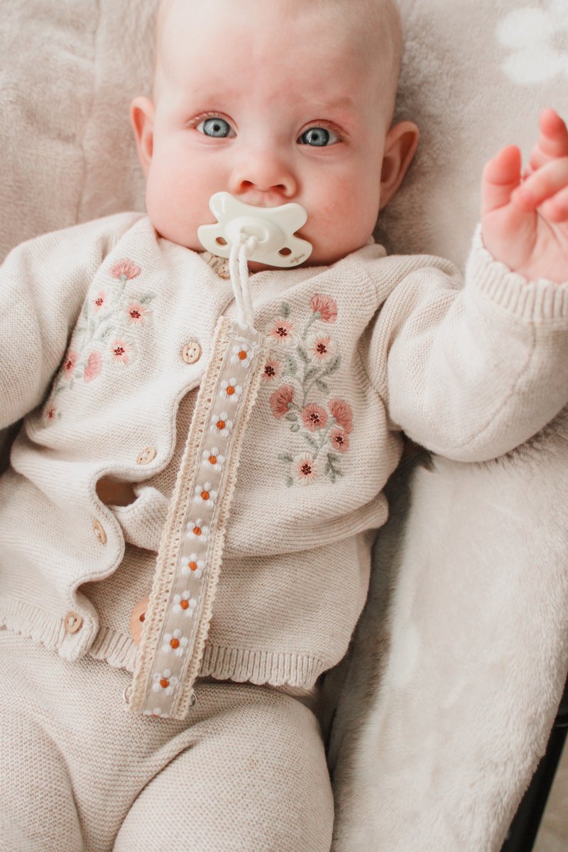Speenkoord - katoen - Madelief beige - houten knop - fopspeen - accessoires baby - mommy musthaves - speenketting - baby - kraamcadeau - stof - speenkoord jongen - speenkoord meisje - speenkoord katoen
