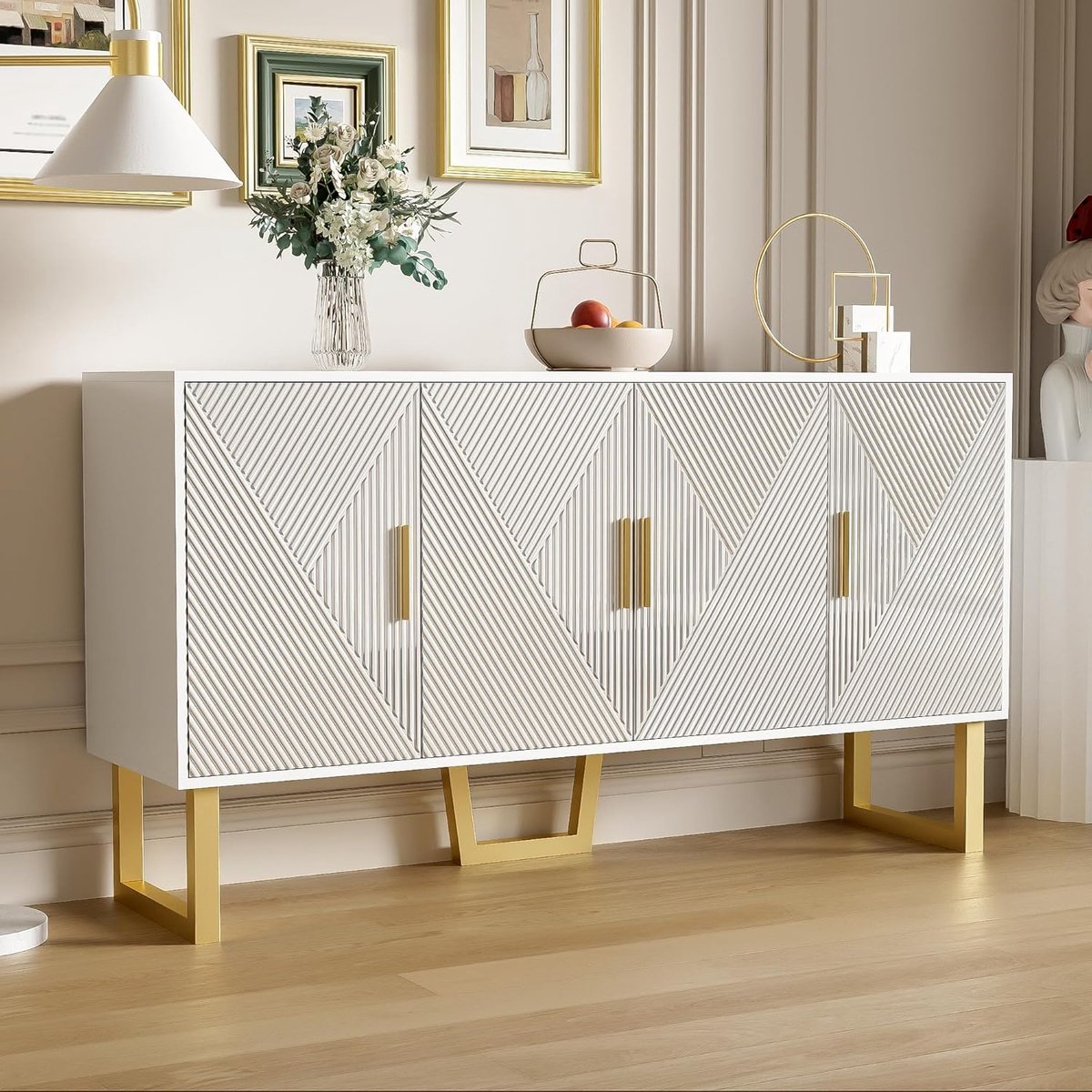 Dressoir met 4 Deuren 150x40x82 cm – Hoogglans Wit Dressoir met Gouden Handgrepen en Verstelbare Planken – Luxe Woonkamerkast / Buffetkast – Urbanhome
