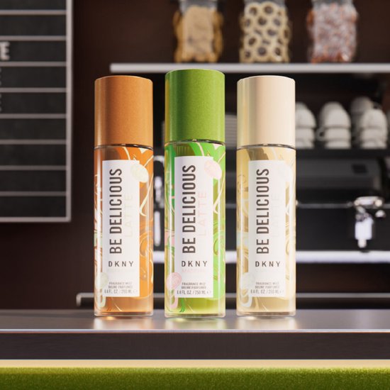 Drie DKNY Be Delicious Latte geuren op een rij: Vanille, Matcha en Pistache.