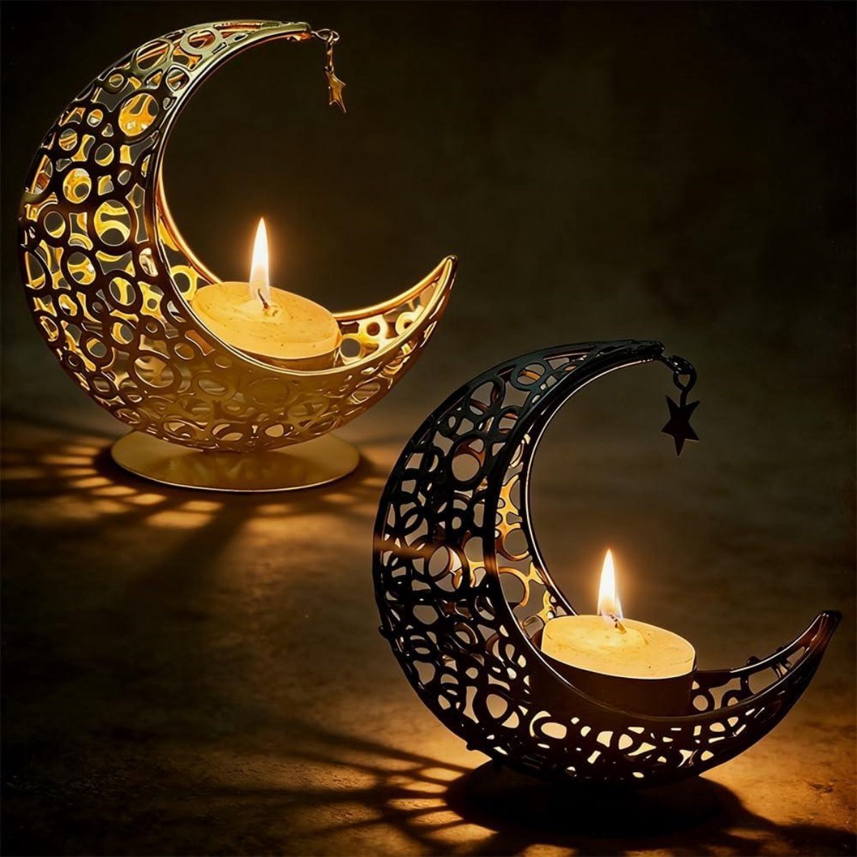 GelldG Metaal Kandelaarsets - 2 Stuks - Teelichthouders met Gouden Rond Voetstuk - Openwork 3D Design - Geschikt voor Elektronische Theelichtjes en Waxinelichtjes - 11,2x11x5 cm Goud, Zwart