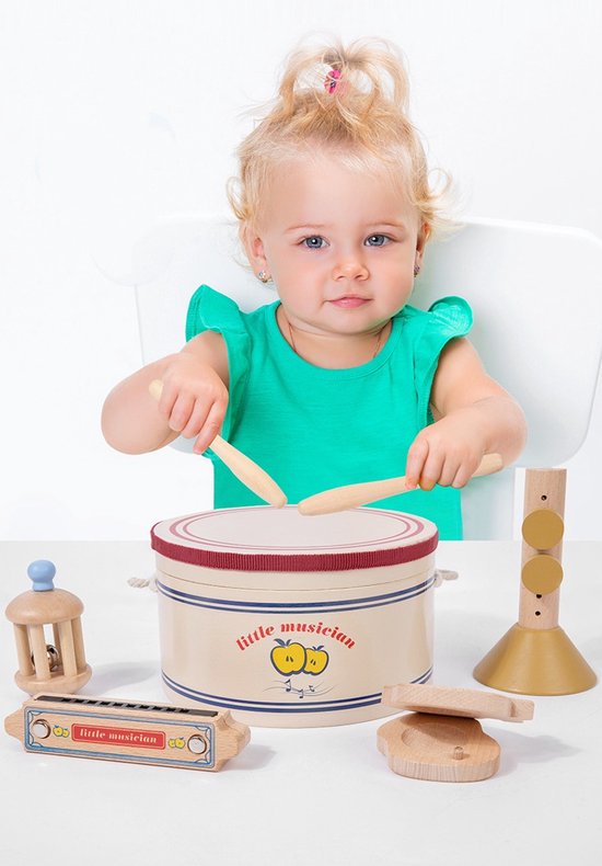 Educatief muzikaal speelgoed voor jonge kinderen: houten percussie-instrumenten (trommels, castagnetten) en mondharmonica's — Montessori-educatief speelgoed voor kinderen — afbeelding 2