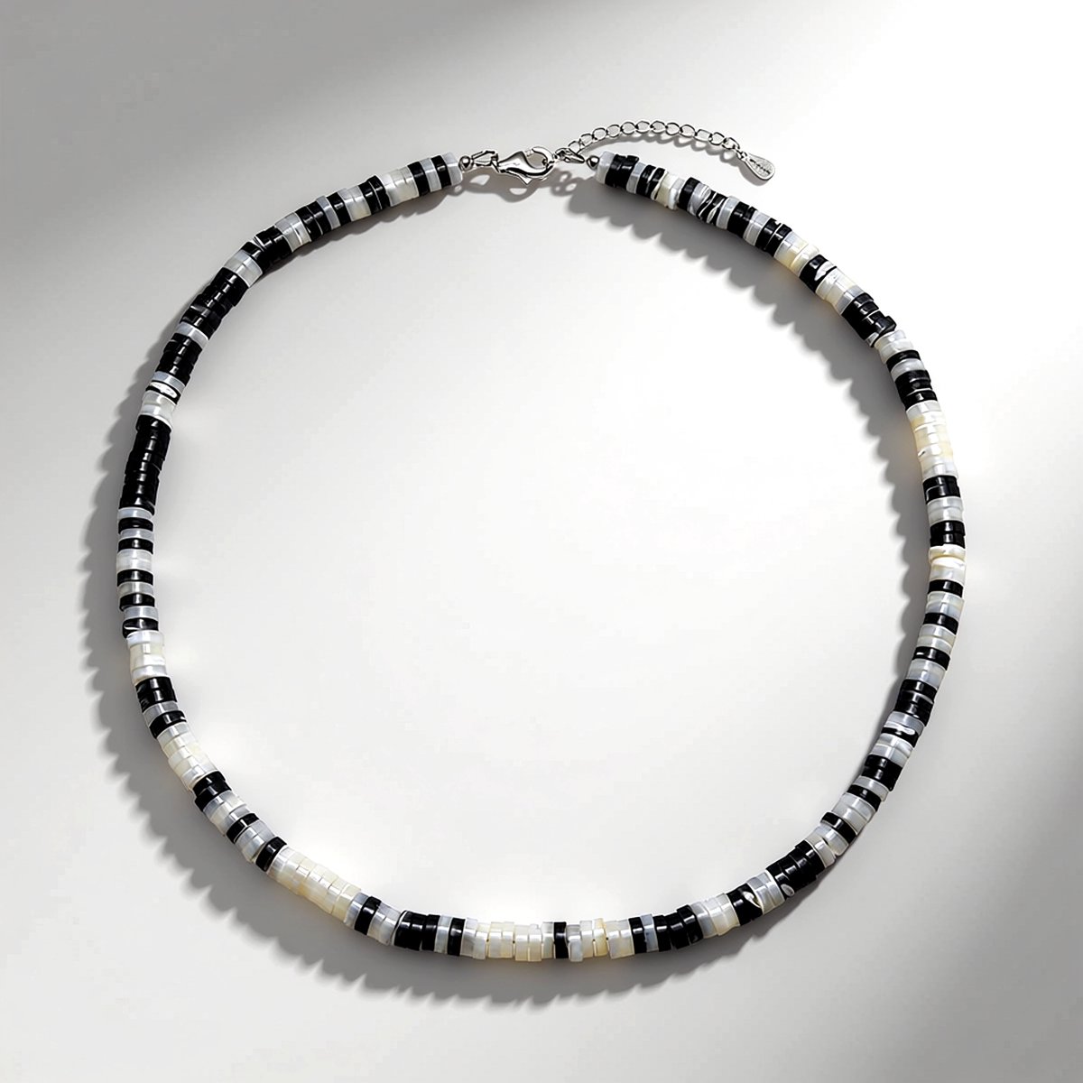 Cavill - 925 Sterling Zilver Zilveren Halsketting - Parelmoer Fancy Slijpsel 6x2 mm - Verstelbaar 42-47 cm - Elegant Zwart-Wit