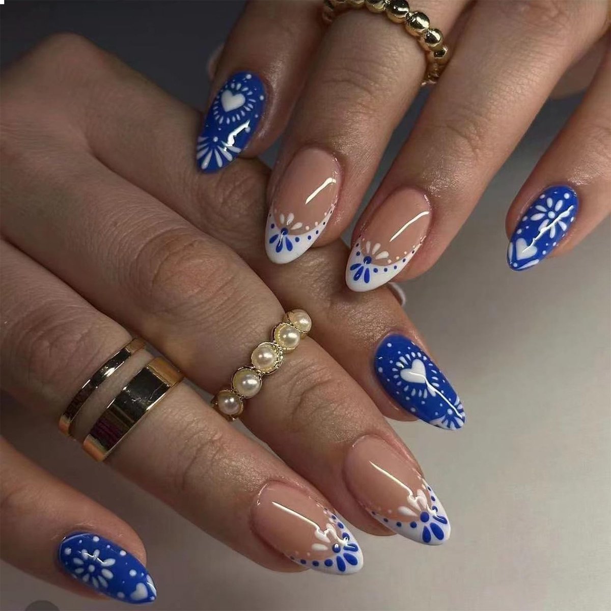 Dailygoods - 24 Stuks Amandelvorm Valse Nagels met Glanzend Design