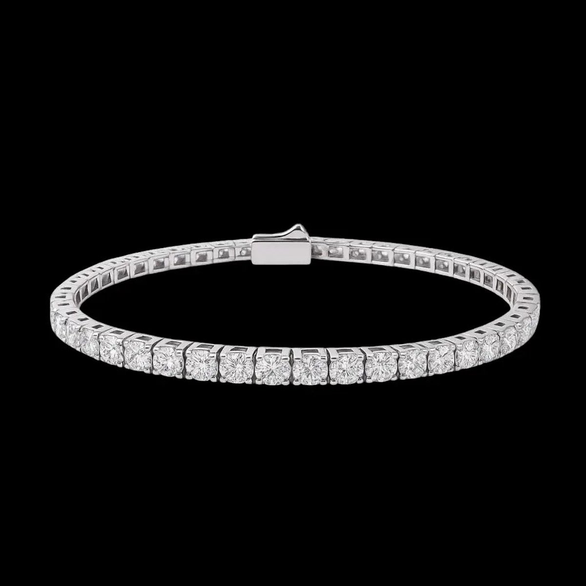 Victoria Valenza Zilverkleurige RVS Tennisarmband met Zirkonia Stenen - Armband - RVS - Zilverkleurig - Tennisarmband - Zirkonia