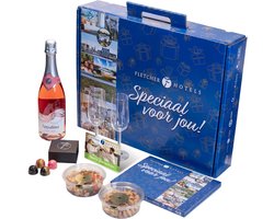 Fletcher Hotels Cadeaubox + Heerlijk Overnachten | Giftset - Relatiegeschenk - Origineel Cadeau - Vaderdag Cadeau - Cadeau voor haar