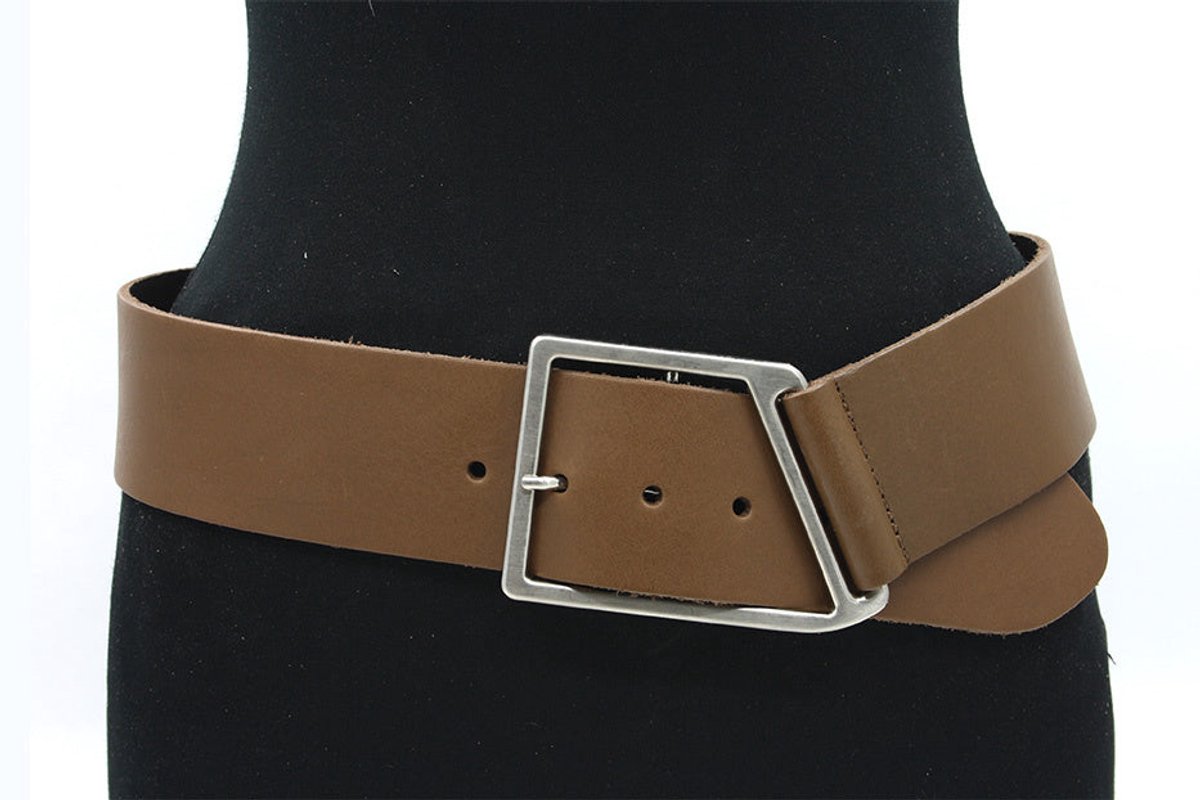 Tabak brede dames riem 6 cm leer met gesatineerde zilveren gesp - Leer - Brede riem - Casual chique - Maat 90