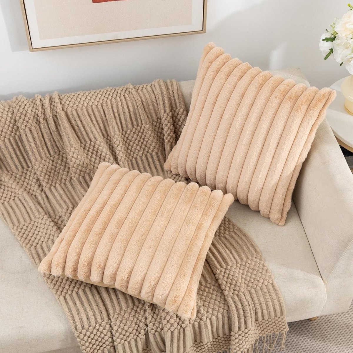 FloraGrace Kussenslopen – Sierkussensloop Set Van 2 Met Zachte Fluwelen Kussenslopen, Effen Gestreept Design Voor Woonkamer, Sofa En Slaapkamer – Lichtbruin – 50x50 cm