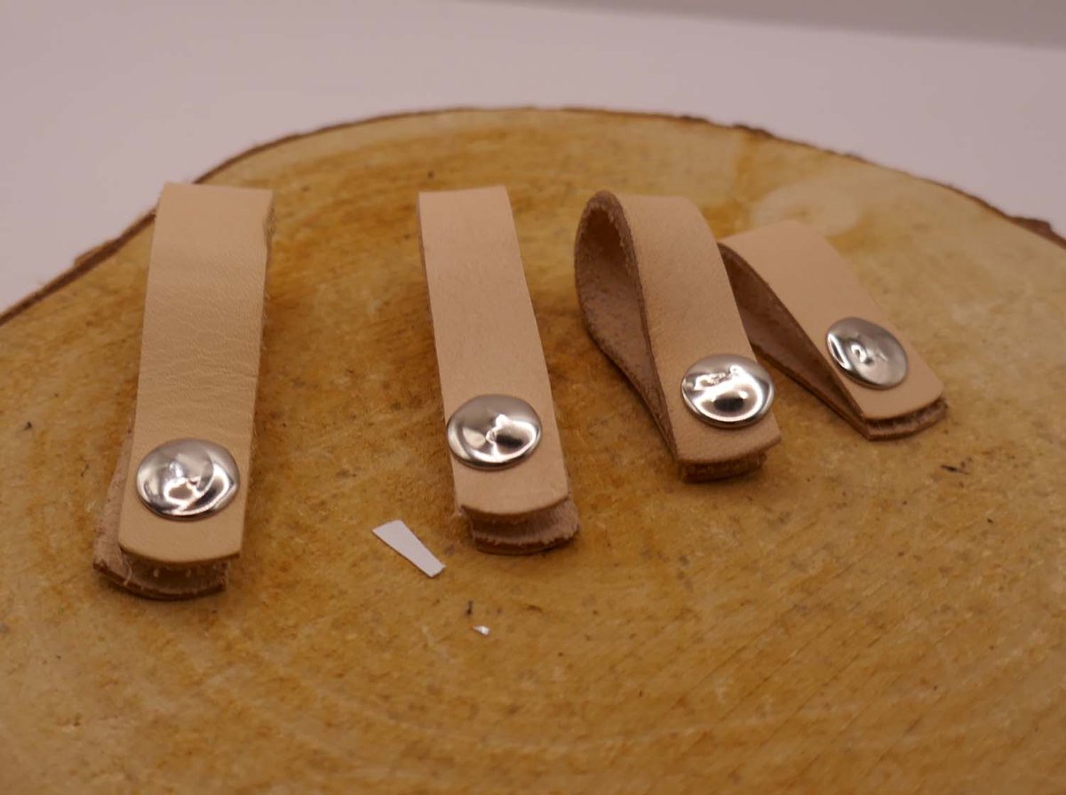 4 leren kabelbinders in de kleur naturel - kabelbinders in 4 verschillende lengtes - stevige snoerenbinders - duurzame leren kabelklemmen - sterke kabelclips met drukkers - lederen kabelbinders