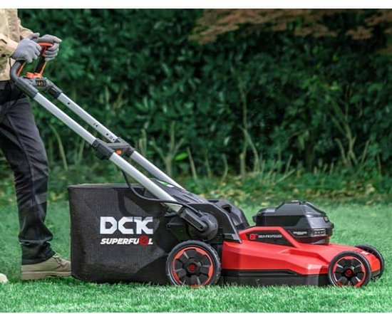 DCK Tools 58V Tuinonderhoud Totaal Actiebundel � Combimotor + Grasmaaier + Bladblazer + Kantensnijder + extra 5.0Ah Accu — afbeelding 5