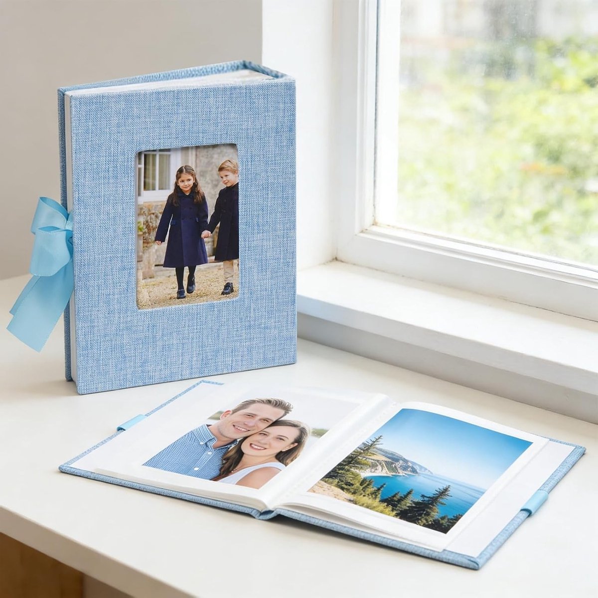 Klein Invoeralbum voor Foto's 10 x 15 cm - 50 Compartimenten - Mini Fotoalbum met Raam voor Bruiloft, Baby en Reizen in Blauw