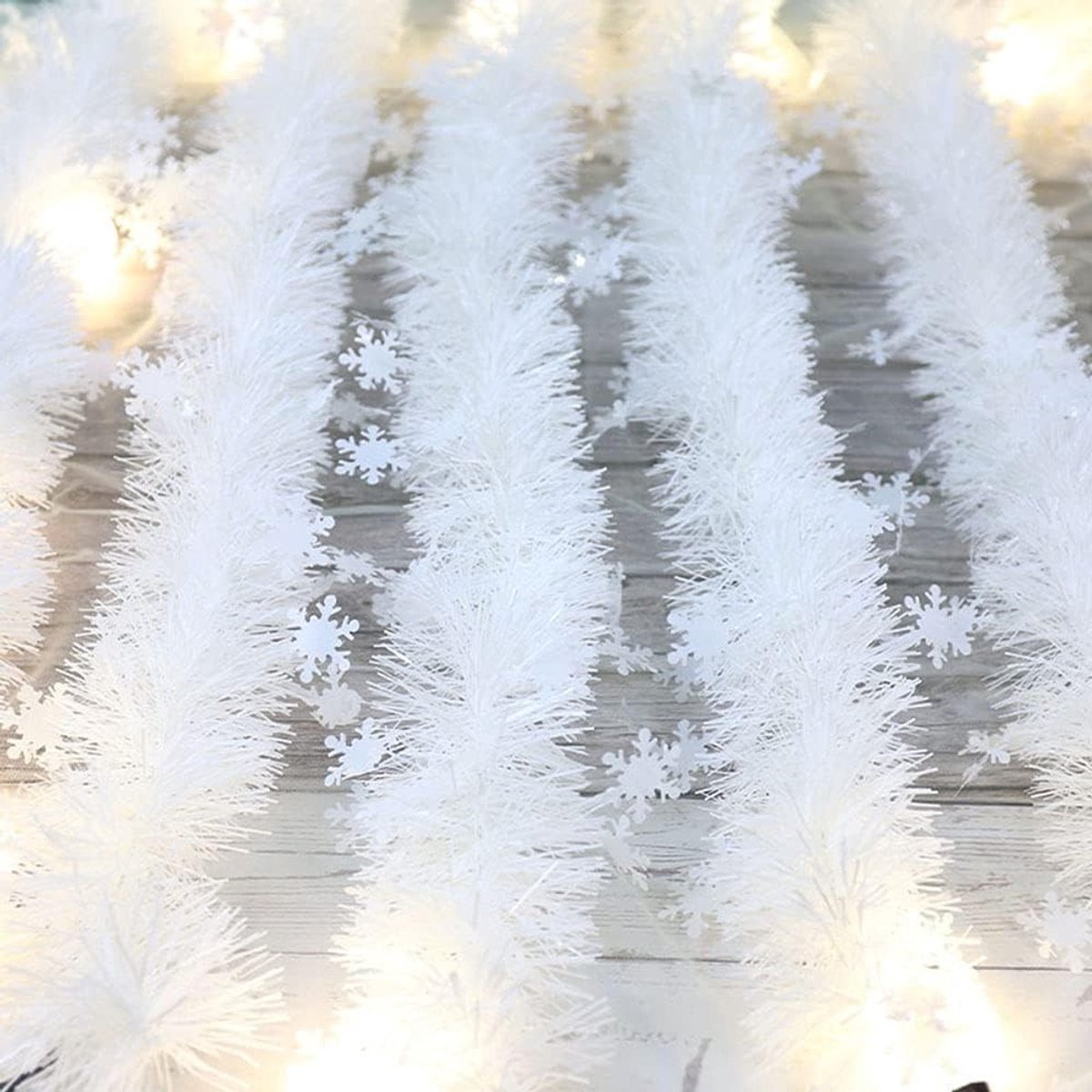 10 meter witte sneeuwvlokken dennenkrans voor kerstdecoratie - Lametta guirlande, kerstversiering voor deuren, open haarden en trappen
