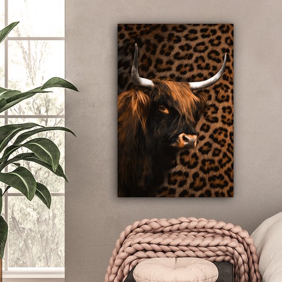 Canvas schilderij 40x60 cm - Wanddecoratie Schotse Hooglander - Koe - Panter - Muurdecoratie woonkamer - Slaapkamer decoratie - Kamer accessoires - Schilderijen op canvas