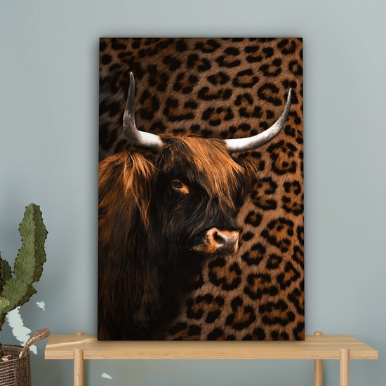 Canvas schilderij 40x60 cm - Wanddecoratie Schotse Hooglander - Koe - Panter - Muurdecoratie woonkamer - Slaapkamer decoratie - Kamer accessoires - Schilderijen op canvas