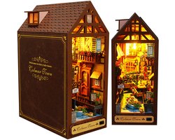 Wishdor 3D Houten Book Nook Kit - Sprookjesstad Colmar Town - DIY Boekensteun met LED Verlichting - Miniatuur Straatje (14+) - 22,5x16 cm