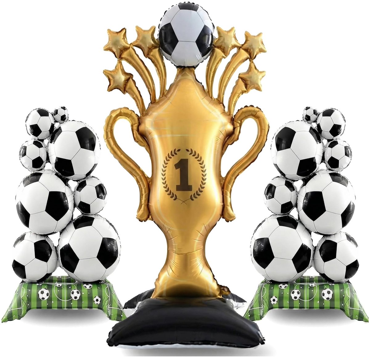 Feestdecoraties voor het WK voetbal 2026 - Gigantische zelfstaande trofeeballon 82 x 150 cm met 2 staande voetbalballonnen 56 x 98 cm - voetbalthema feestdecoratie voor een verjaardagswedstrijd