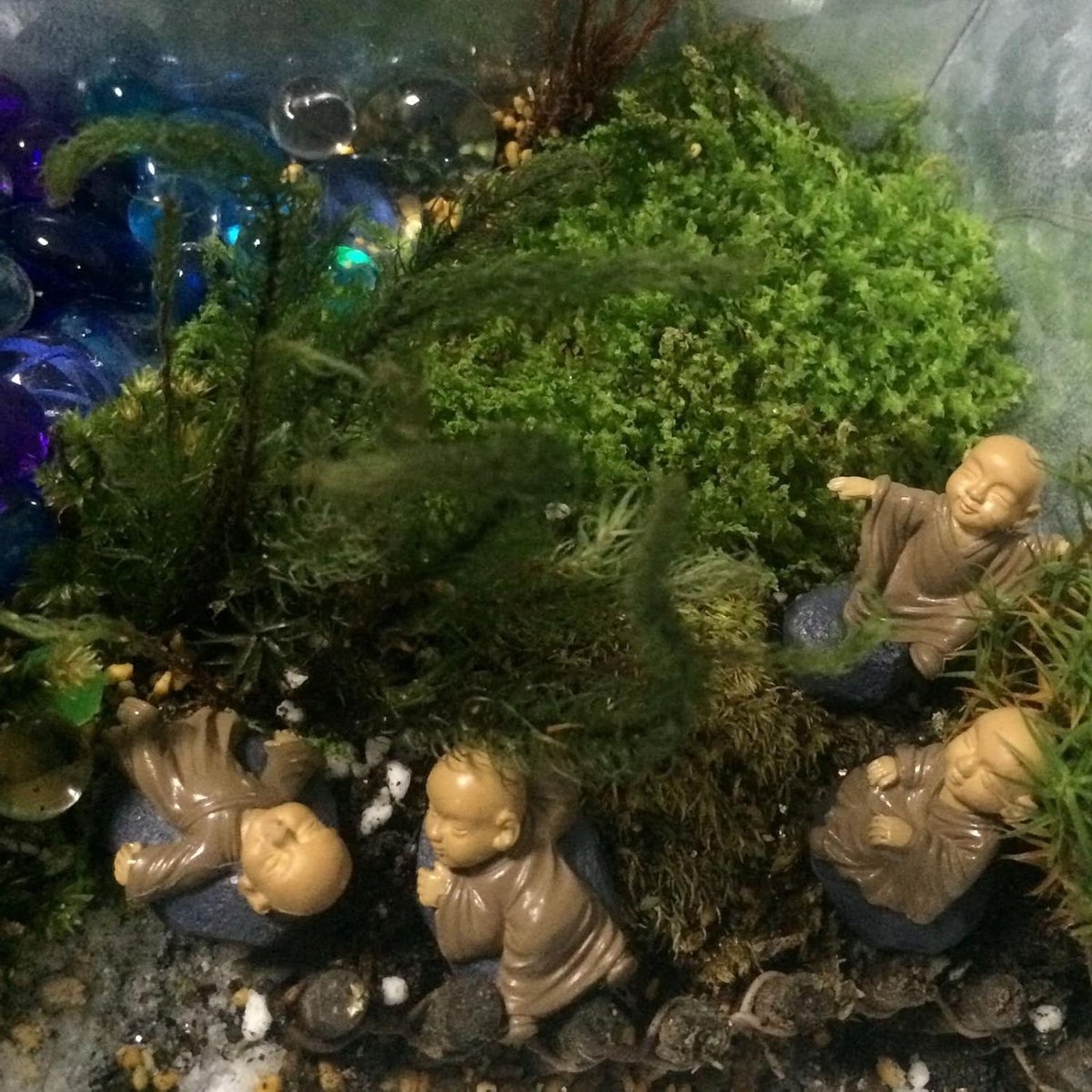 Zen Tuin Set - Miniatuur Monniken - Decoratie Creëren - Resin Materiaal - 4 Delig - Bruin