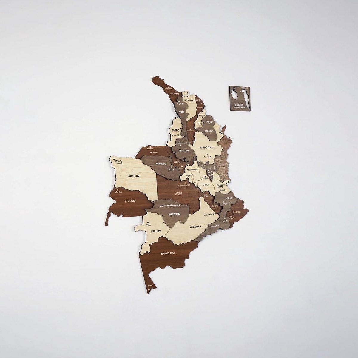 Houten Colombia Kaart - Wanddecoratie Land - Woonkamer Decoreren - Meerlagige 3D Weergave - 40x30 cm - Gemengd