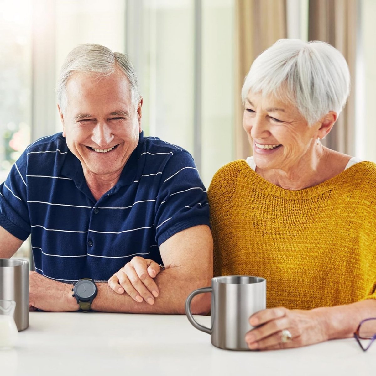 Roestvrijstalen beker / mok — Roestvrijstalen drinkbeker voor thuisgebruik — Dubbelwandig & onbreekbaar — Melkbeker — Koffiebeker met deksel — Geïsoleerde koffie-/theemok met deksel en handvat — Ideaal voor op de camping en dagelijks gebruik — cadeau in Cadeau-ideeën - foto 6