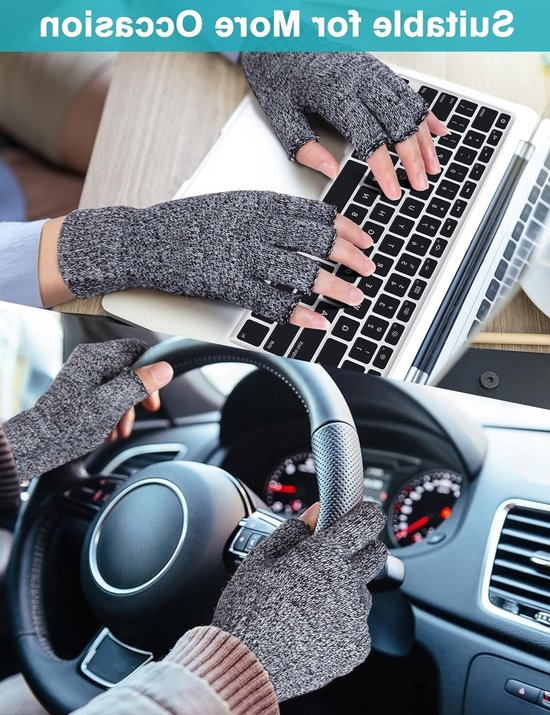 Grijze, gebreide vingerloze handschoenen die worden gedragen tijdens het typen op een laptop en het besturen van een auto.