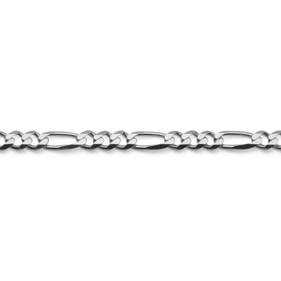 Close-up van een zilveren Figaro-ketting met een glanzende afwerking.