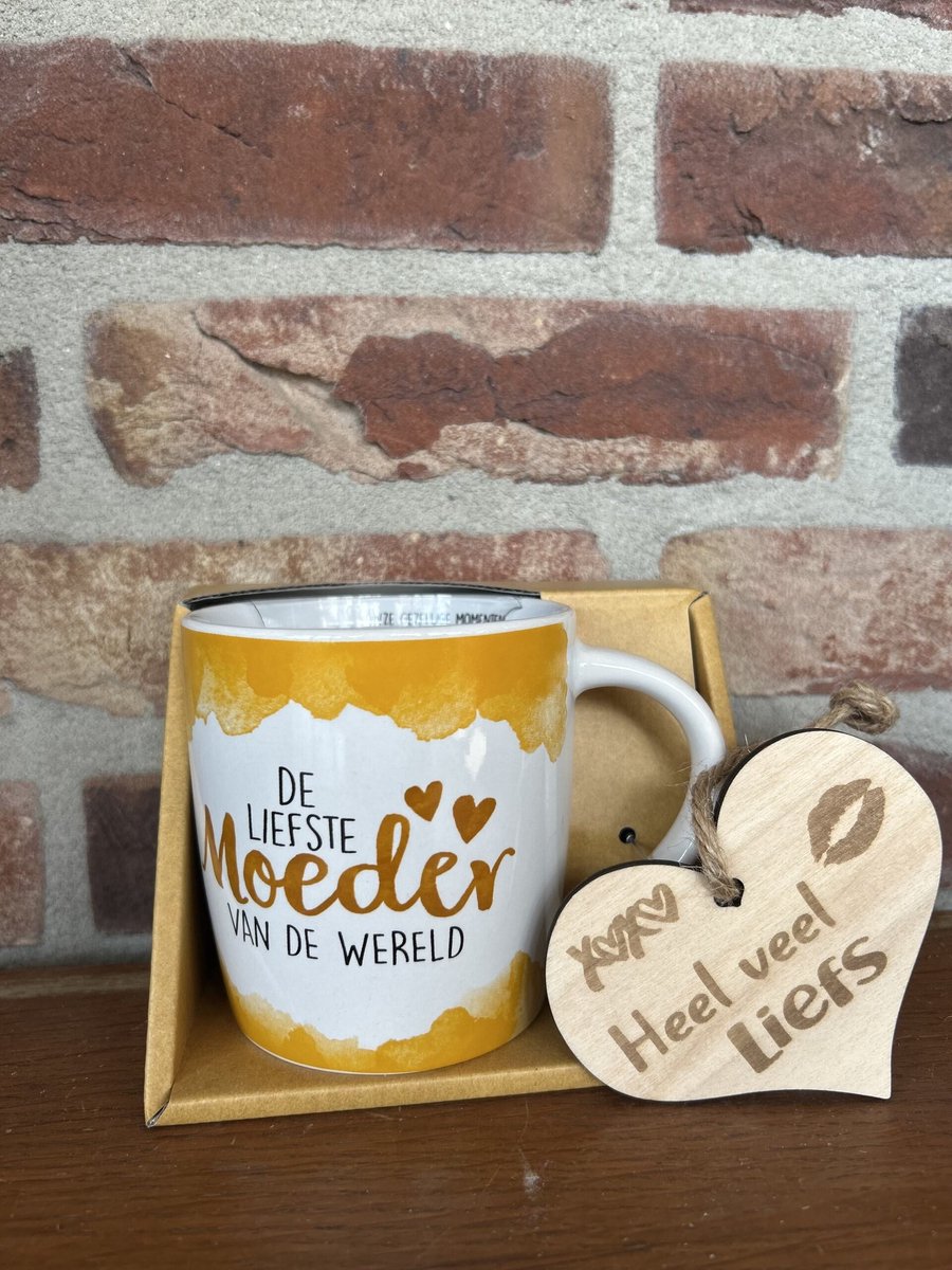 Creaties van hier – Mok Moeder met houten hartje – porselein – 9 cm – cadeau