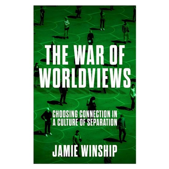 Couverture de livre: 'The War of Worldviews' sur une grille verte, des personnes éloignées les unes des autres.
