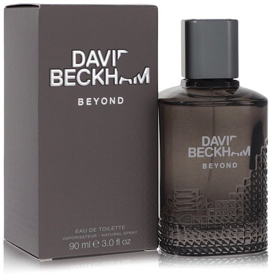 David Beckham Beyond Eau de Toilette 90ml, met een donkergrijs doosje en een transparante fles met zilveren letters.