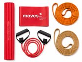 Fitnessapparatuur: rode grips, rode band, oranje en bruine loops.