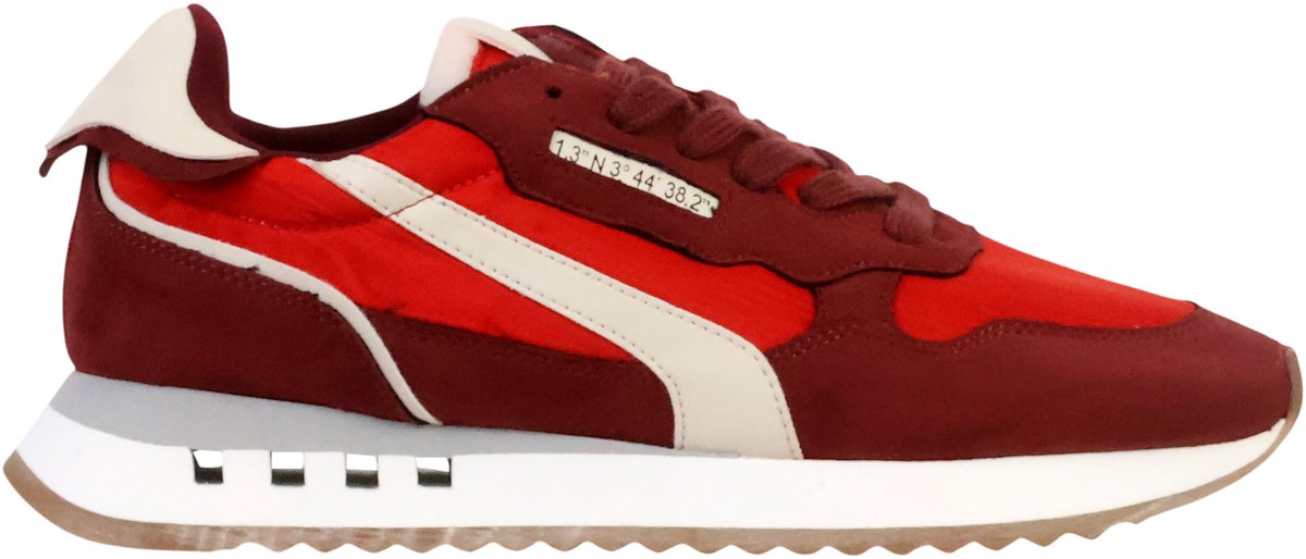 Sneakers met veters