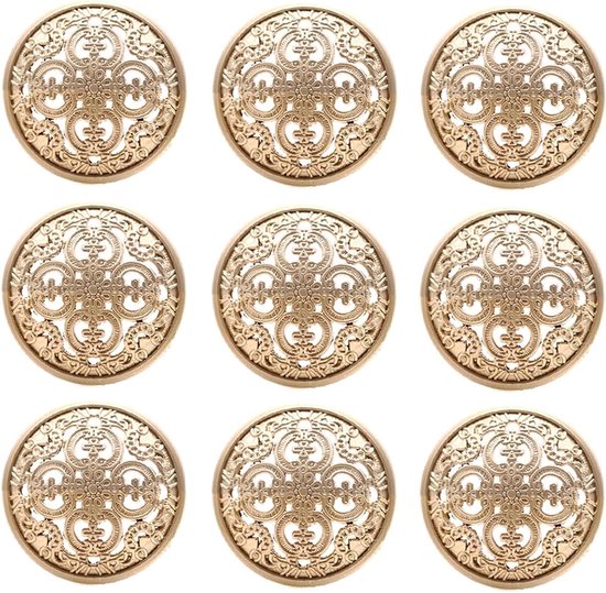 Een set van negen identieke ronde vintage gouden knopen met een decoratief reliëfpatroon.