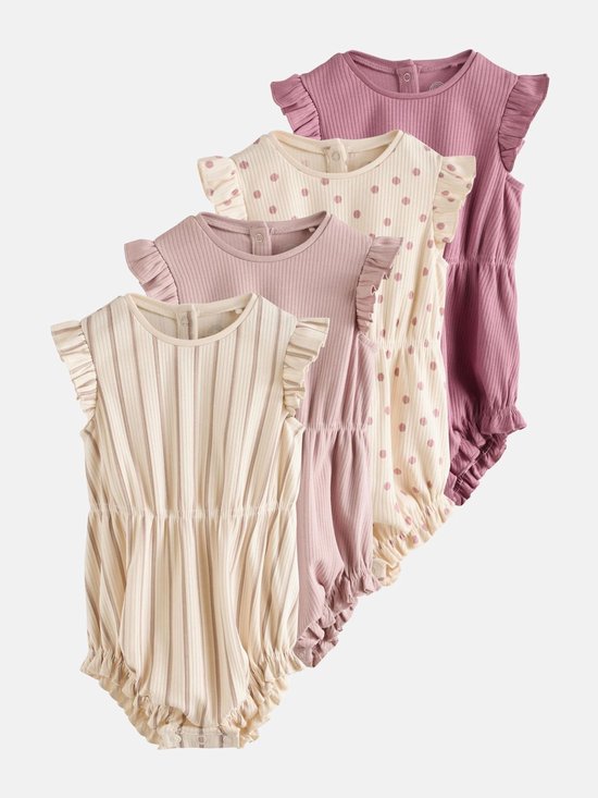 Vier rompertjes aan hangertjes: crème gestreept, roze geribbeld, crème met stippen en effen roze.