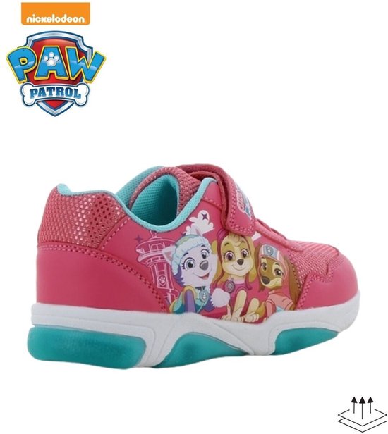 Roze sneaker met klittenbandsluiting, Paw Patrol print en lichtjes in de zolen.