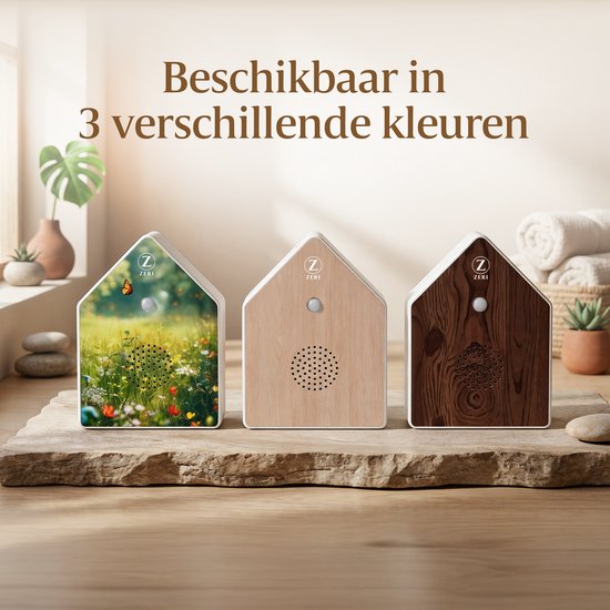 Drie Zeri geluidshuisjes in huisvorm: één met bloemenveld print, één in lichte houtkleur en één in donkere houtkleur.