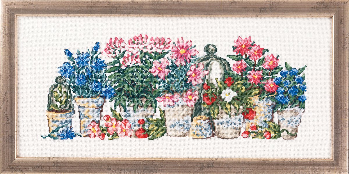 Permin Roze en blauwe bloemen 12 5185