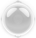 Witte babybadstoel met grijze poten en een perforatiedetail in het midden.