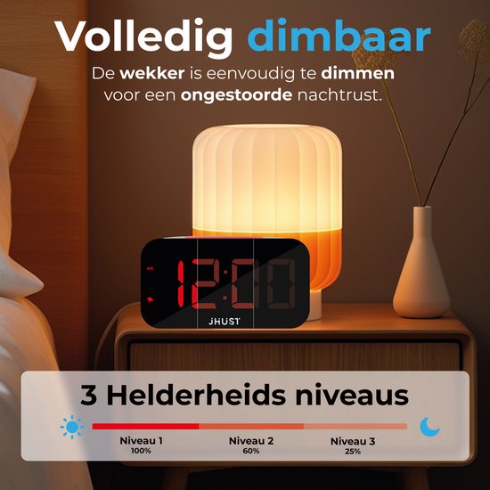Digitale wekker met een dimbare lamp in oranje en wit, toont 12:00 met rode cijfers.