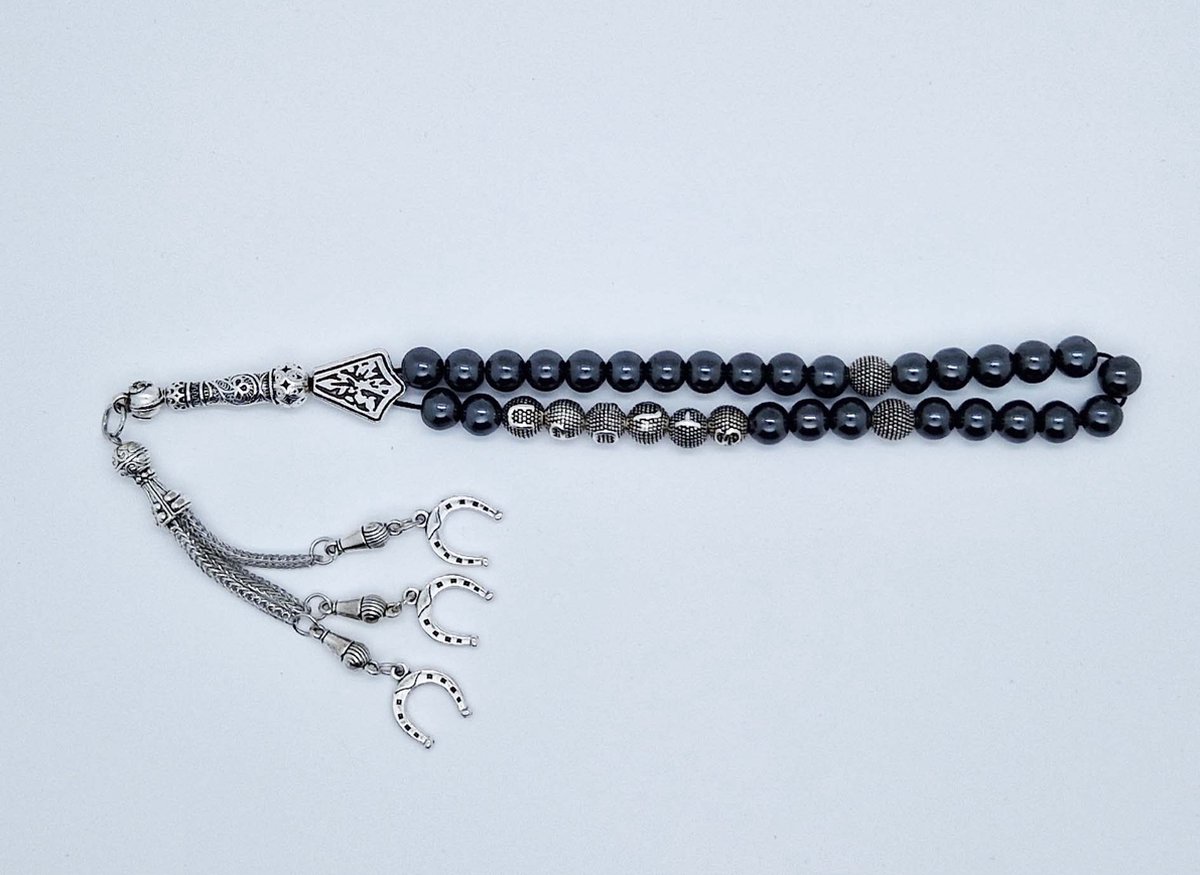 Handgemaakte naam tasbih 33 Kralen Natuursteen “Hematiet” - met metaal tassel “Hoefijzer"- Met je naam of de naam van uw geliefde- 8 mm diameter van de korrel