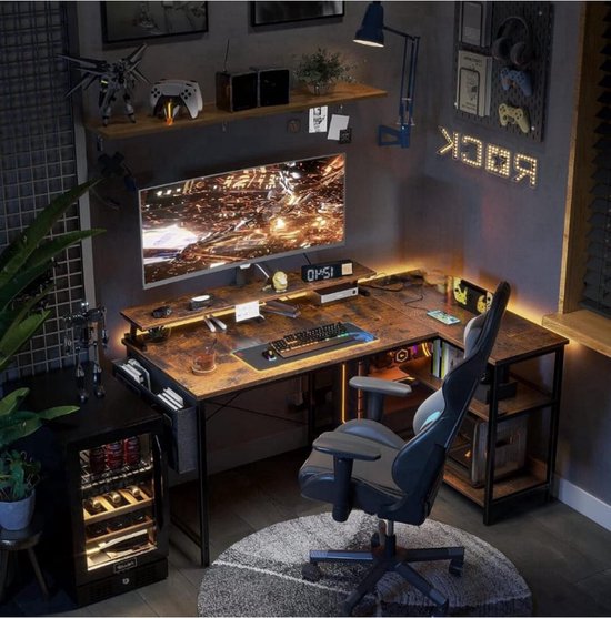 Zwart L-vormig hoekbureau met plank, USB-poort, stopcontact