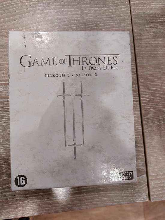 Game of Thrones - Le Trône de Fer Seizoen 3 / Saison 3 Blu-ray hoes met drie zwaarden.