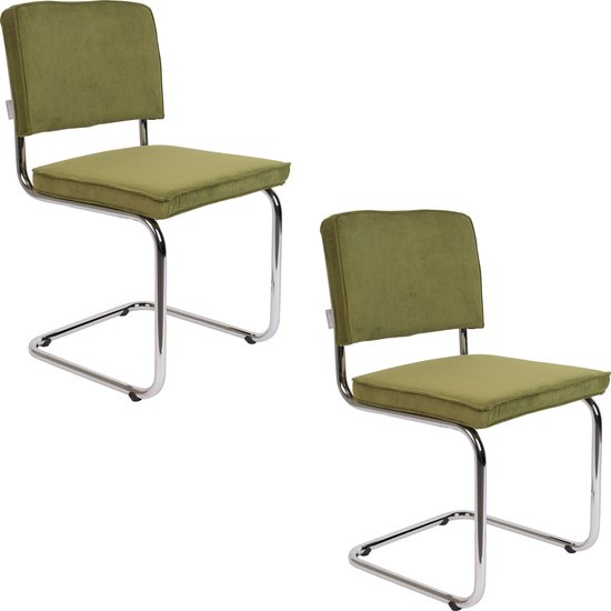 Twee olijfgroene corduroy eetkamerstoelen met chromen frame, van voren gezien.