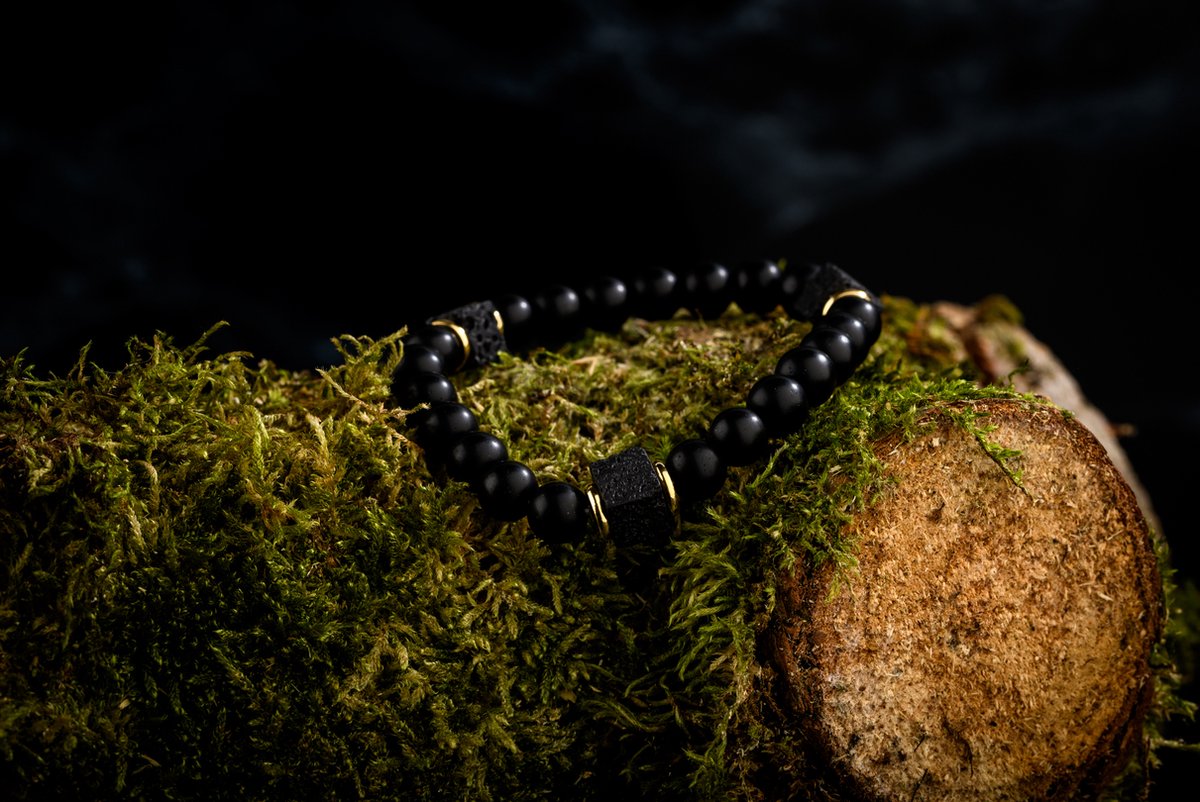 Donley Lava Stone Armband met Gouden Accenten 17 cm - Natuursteen Kralen Armband - Spirituele Aarding & Balans - Lavasteen Sieraad - Cadeau
