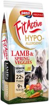 Zak 'Fit Active Lamb & Spring Veggies' hondenvoer, hypoallergeen, voor senior honden, met afbeelding van twee honden.